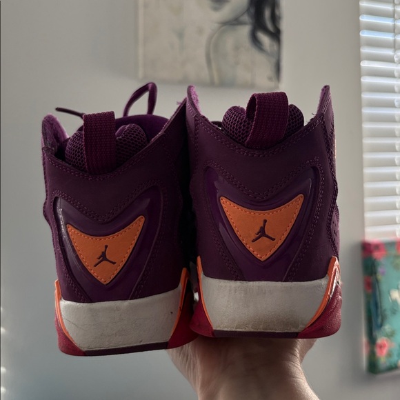 Jordan True Flight Grapes Size 7Y - Picture 8 of 10